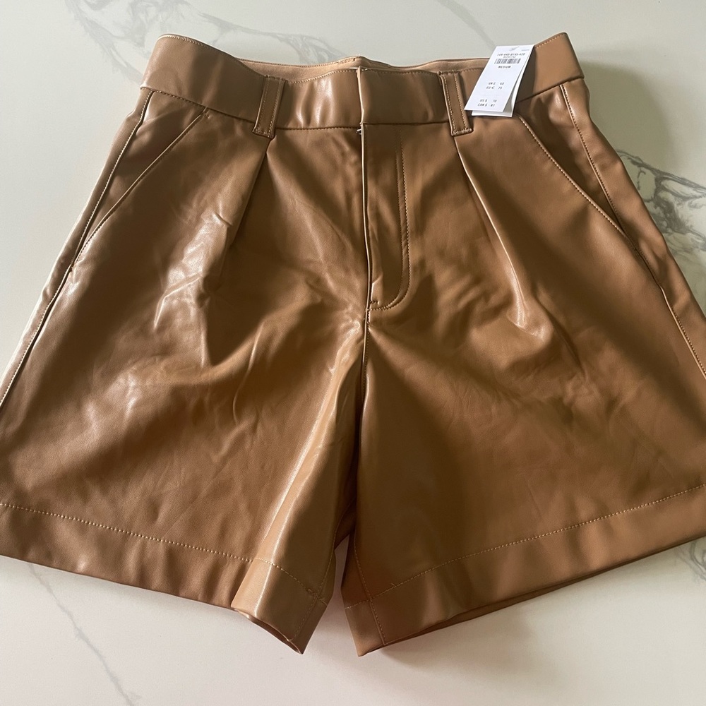 COPY - NWT Abercrombie & Fitch Vegan Leather Shorts 6”